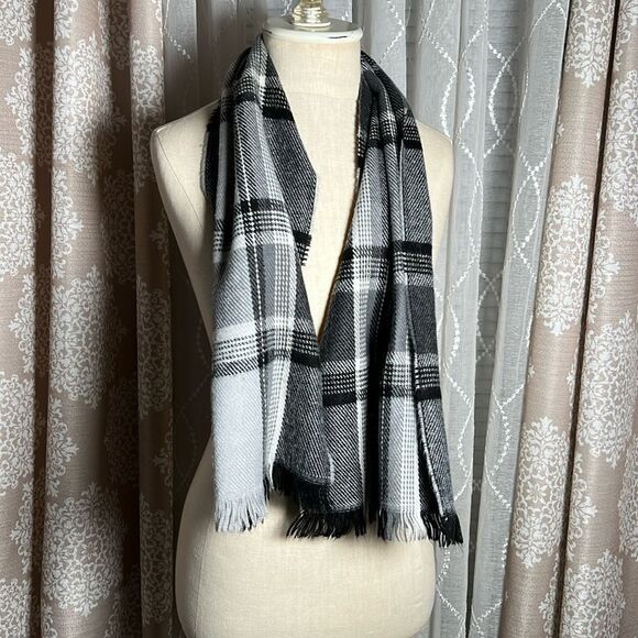 Plaid Scarf with Fringe - Picture 1 of 2